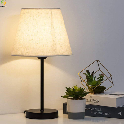 装飾の読書のための明確なガラス リネン金属LEDのベッドサイド・テーブル ランプ