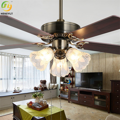 5つの木製の刃が付いている産業様式E27 LEDの天井に付いている扇風機ライト