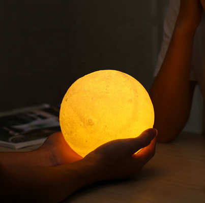 創造的な接触遠隔Mutiは子供のための小さい3d印刷物の月ランプを着色する