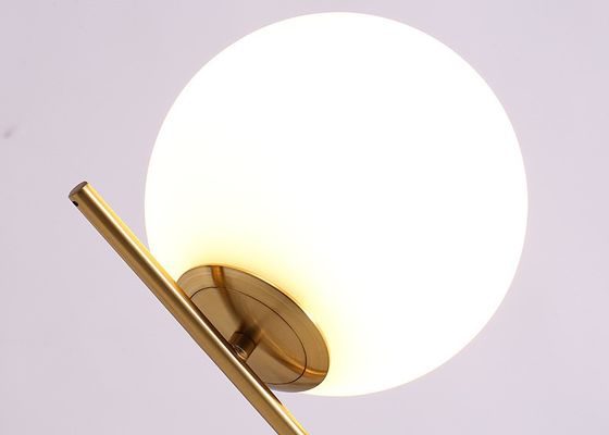 60W寝室のための最高の球のLampshape Dia 18cmガラスNightstandランプ