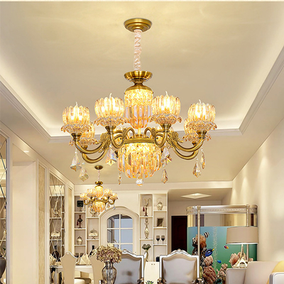 屋内居間の掛かる水晶の吊り下げ式の軽いガラス金贅沢な現代様式